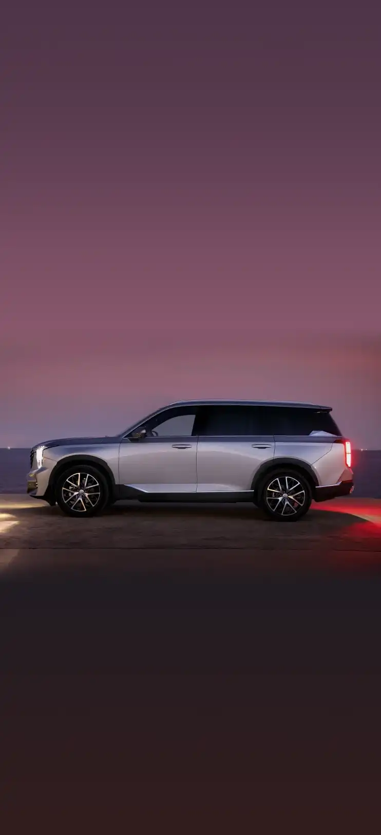 GAC GS8 светлого цвета в профиль